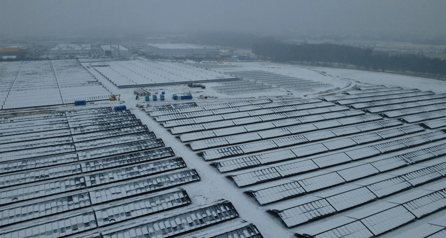Photovoltaic power stations on snow: An IEA report identifies a new opportunity.