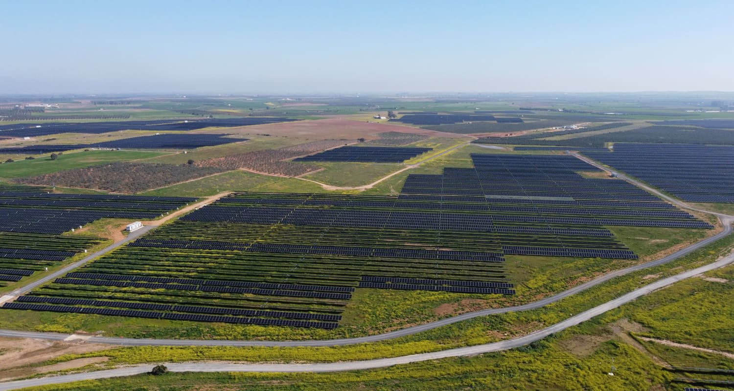 Inner Mongolia Power Grid transmits electricity to Hainan for the first time